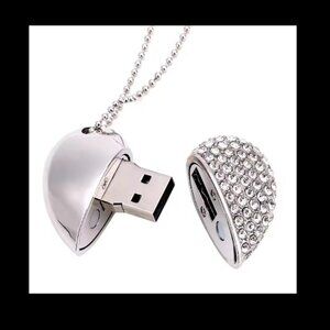 Silver Heart Pendant w/ 128gb Flash Dr